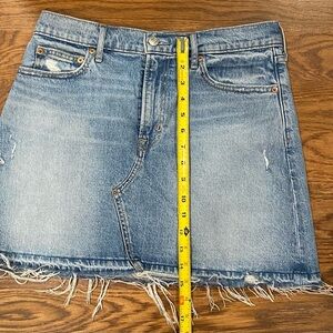 Woman’s Gap Jean Skirt size 8 perfect condition smoke and pet free home